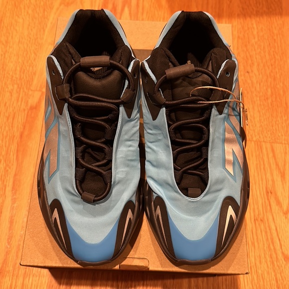 Yeezy 700 MNVN - Picture 3 of 7